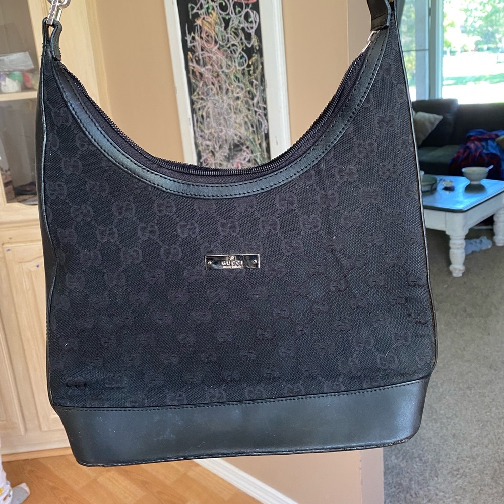 black gucci shoulder bag
